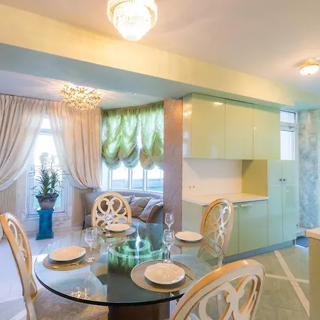 Royal Penthouse Whith Free Parking Apartment *