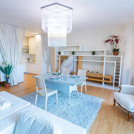 Royal Penthouse Whith Free Parking Apartment *