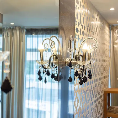 아파트 Royal Penthouse Whith Free Parking *